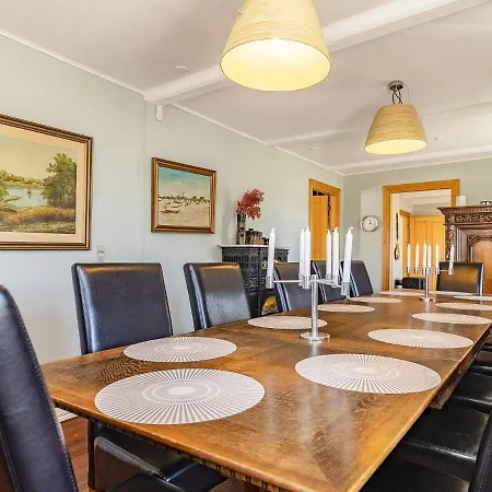 12 Person Holiday In *