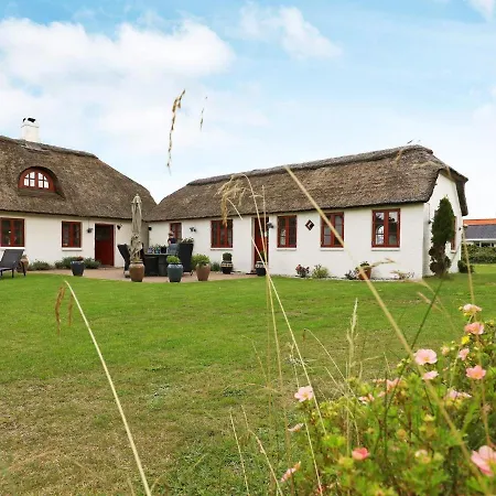 12 Person Holiday In Holiday home