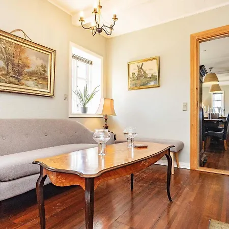 12 Person Holiday In Tatil Evi